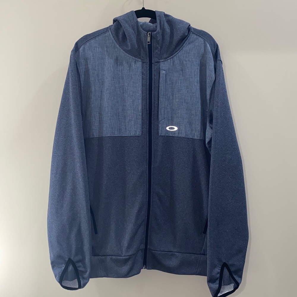 Men’s X-Large light blue, Oakley zip up hoodie jacket.